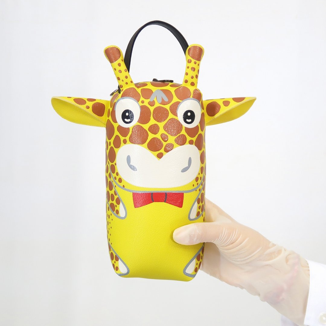 Giraffe pencil pouch bag,make up case, handmade bag for every day essentials. - 其他 - 人造皮革 黄色