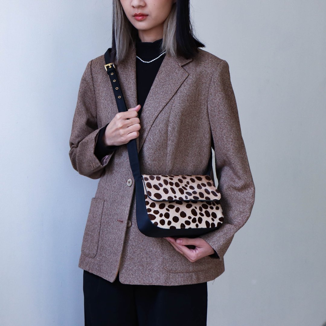 【Vintage】Moschino 动物纹皮草磁扣肩背侧背包 近全新 - 手提包/手提袋 - 其他材质 多色