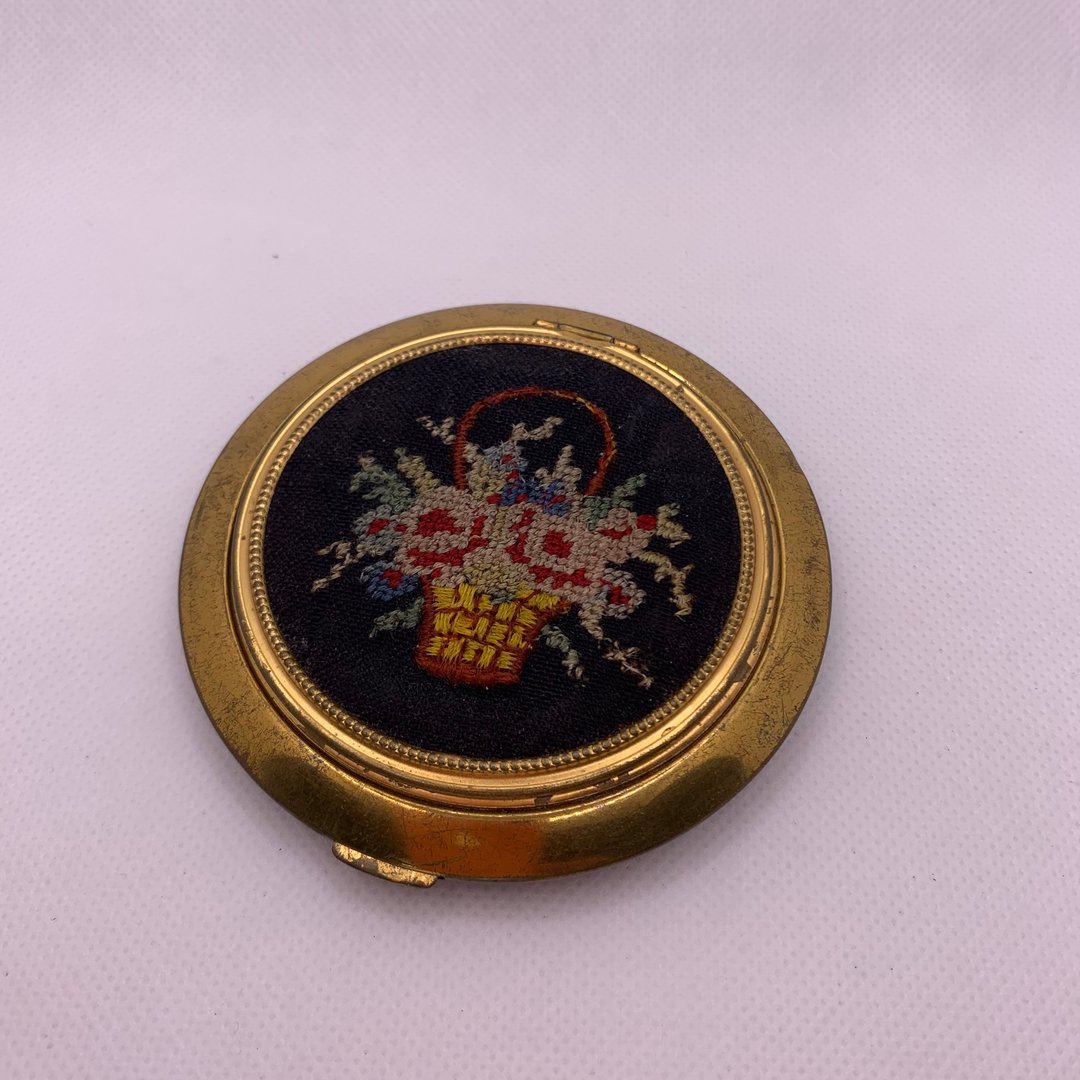 Vintage Lin Bren刺绣花卉粉饼盒1950s - 其他 - 其他金属 