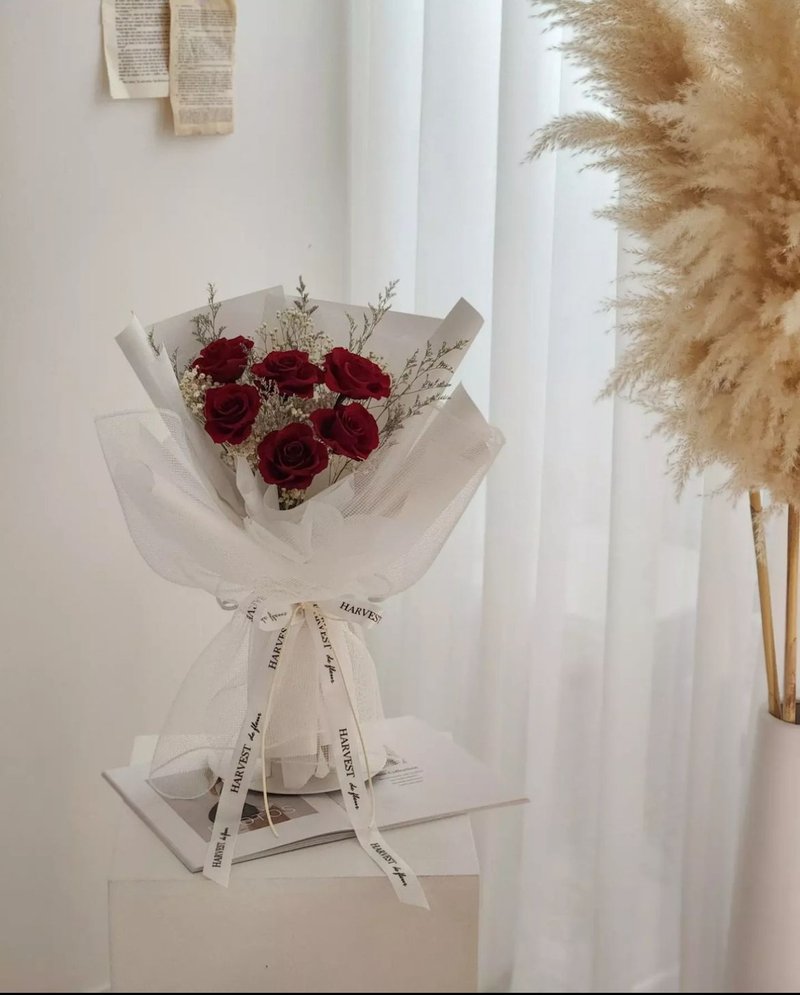 纯洁白永生玫瑰花束--情人节花束/求婚花束/告白花束/生日花束 - 干燥花/捧花 - 植物．花 白色