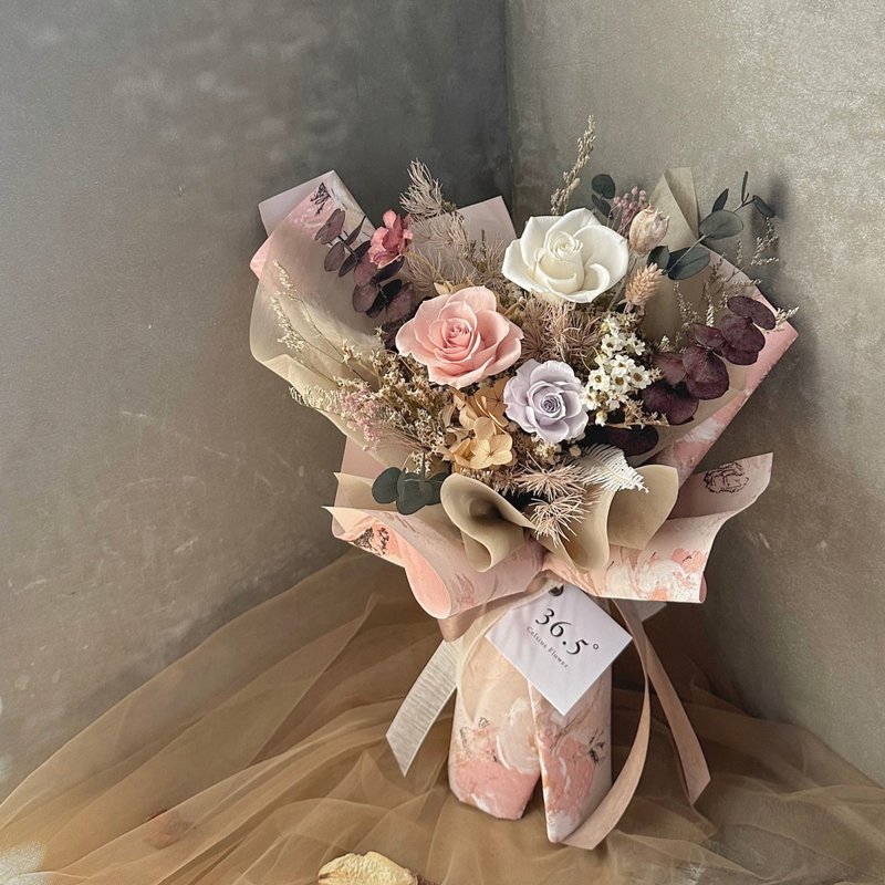 花漾 永生玫瑰花束 微复古风包装 - 干燥花/捧花 - 植物．花 粉红色