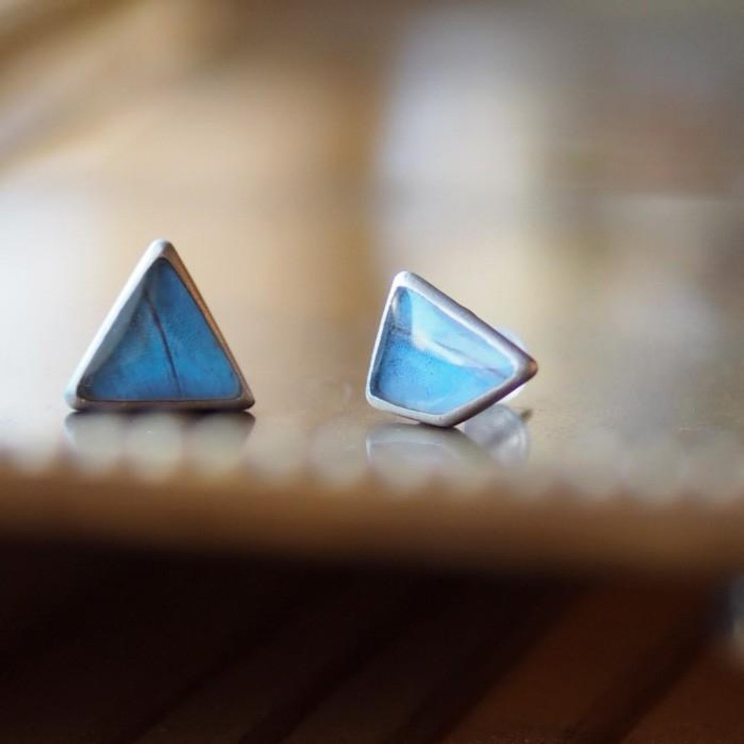 Morpho Butterfly Earrings Brass RP Pair - 耳环/耳夹 - 其他金属 蓝色