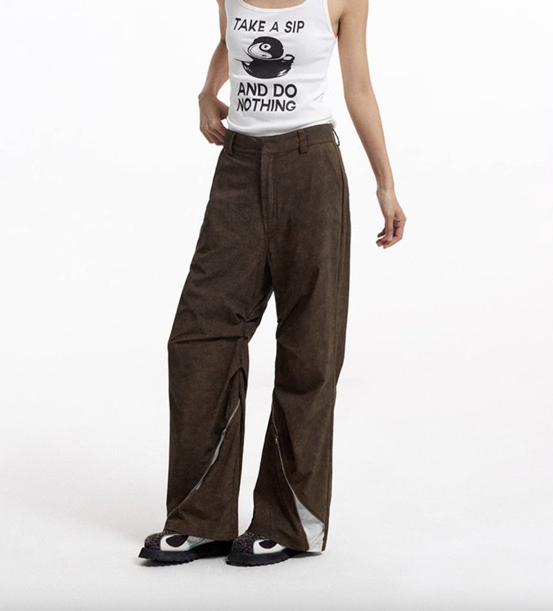 立体感 轻薄褶皱弯刀裤 - 中性裤装 - 棉．麻 咖啡色