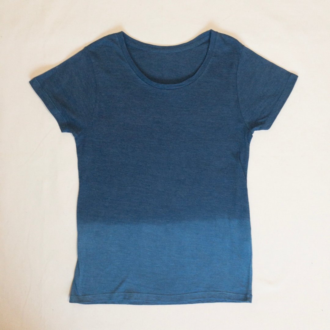 SEA TEE blue gradation Indigo dyed Aizen - 女装 T 恤 - 棉 蓝色