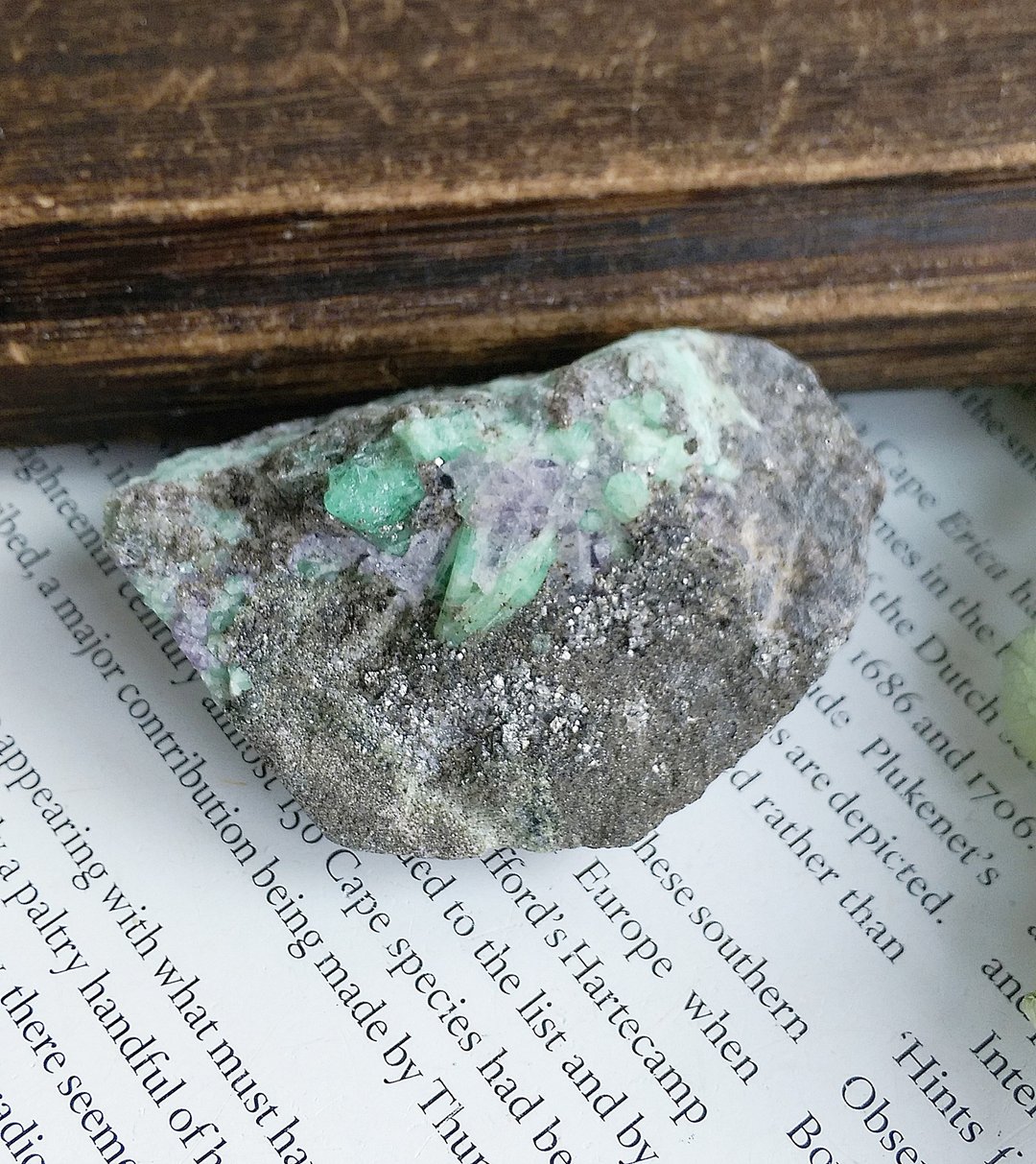 Emerald 云南产地 祖母绿 萤石共生矿 天然矿石 原矿 - 摆饰 - 其他材质 
