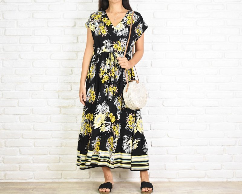 鸡蛋花图案荷叶边连身长裙 黑色 - 洋装/连衣裙 - 其他人造纤维 黑色