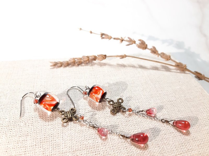 柚子林琉璃 - 行云梦 - 彤红 - 琉璃耳环 (可改夹式) - 耳环/耳夹 - 琉璃 多色