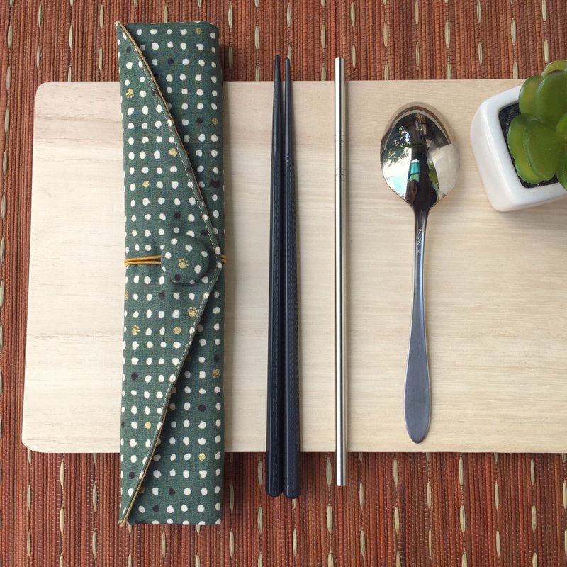 adoubao-筷套 餐具包-深绿&烫金猫掌 - 筷子/筷架 - 棉．麻 绿色