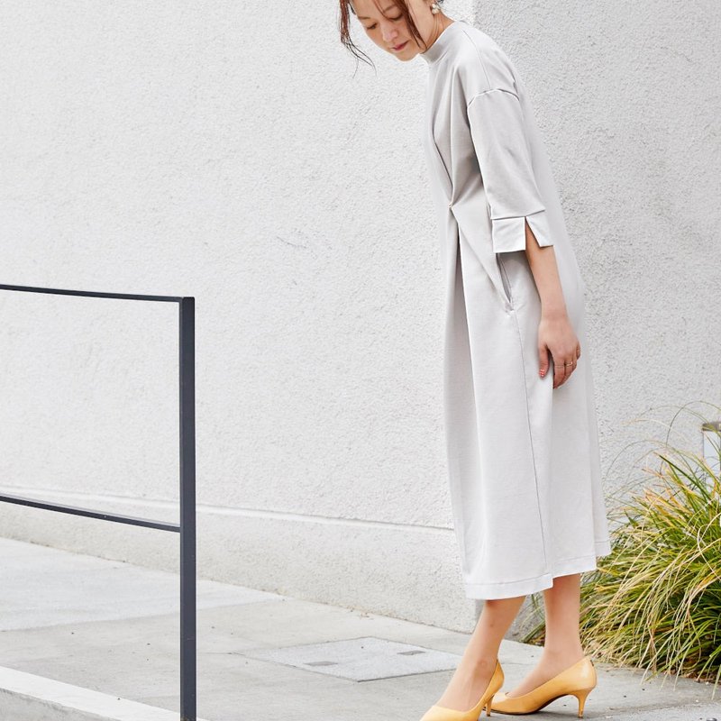 从居家到正式场合皆适合 3way俐落×正式感连衣裙 | 灰褐色 - 女装衬衫 - 其他材质 灰色