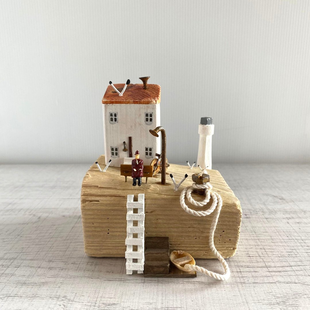 Driftwood Interior-Shiosai and Seagulls-W317-Compact-White Walls-Orange Roof-Thick Rope - 摆饰 - 木头 
