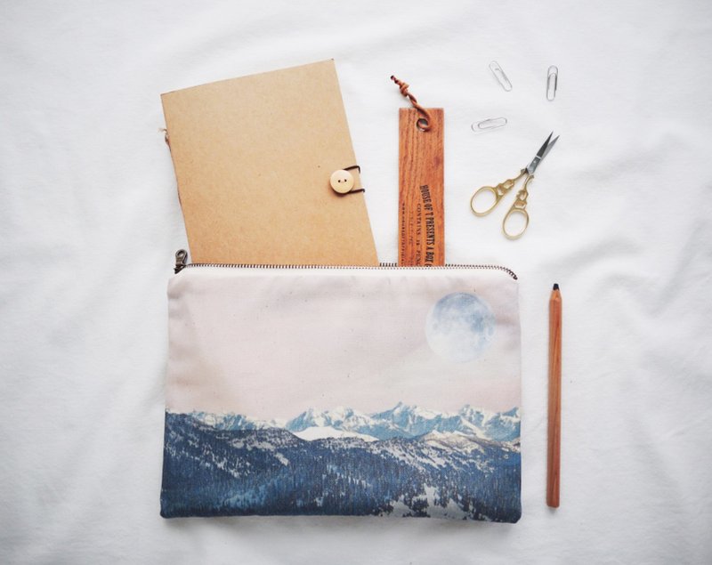 Landscape with Moon Clutch Bag - 其他 - 其他材质 粉红色