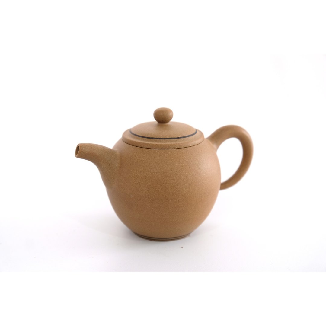 随心陶 I 极简日式抛光壶/黑色单线 - 茶具/茶杯 - 陶 卡其色