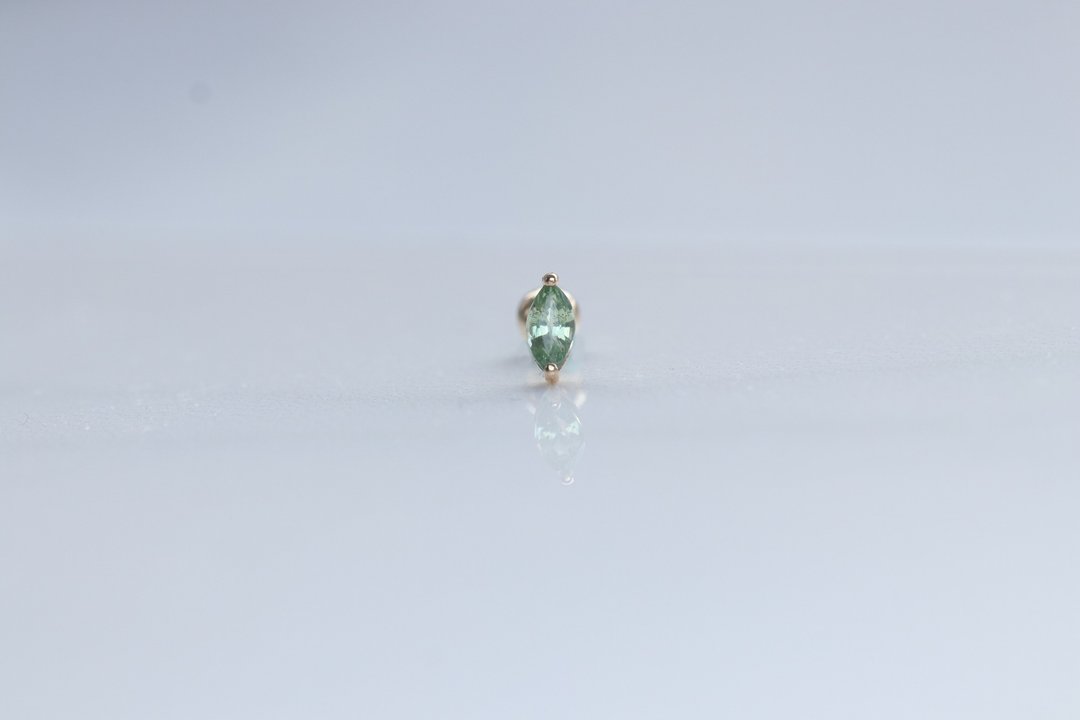 14K 绿色蓝宝石锁珠耳环 (单个)耳骨 耳窝 不退色 - 耳环/耳夹 - 贵金属 金色