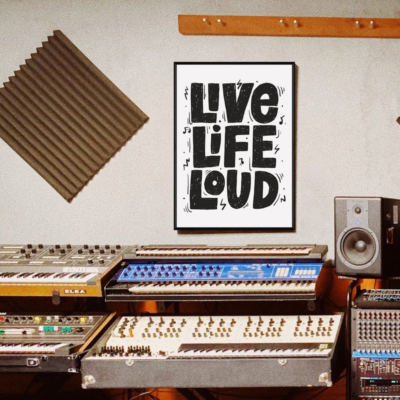 Live Life Loud－角落摆设/音乐教室/文字挂画/音乐厅/挂画 - 海报/装饰画/版画 - 棉．麻 多色