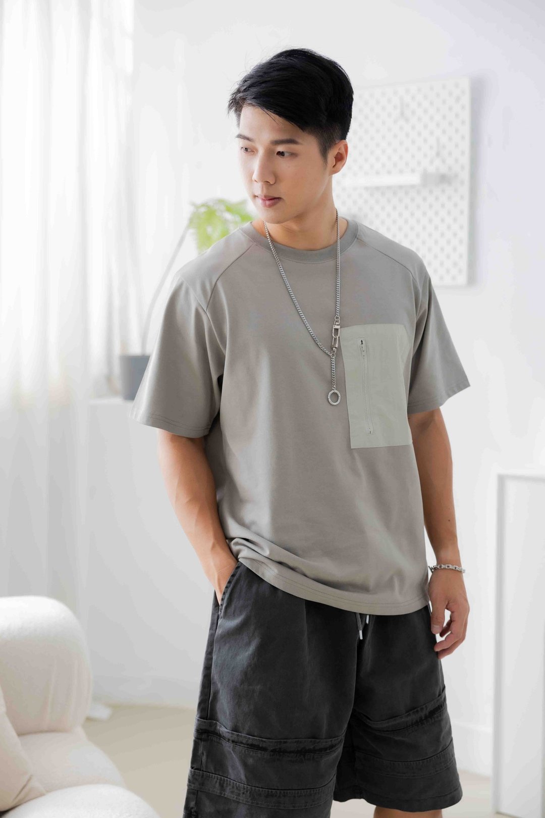 胸前口袋短袖上衣 灰绿色 - 男装上衣/T 恤 - 其他材质 绿色