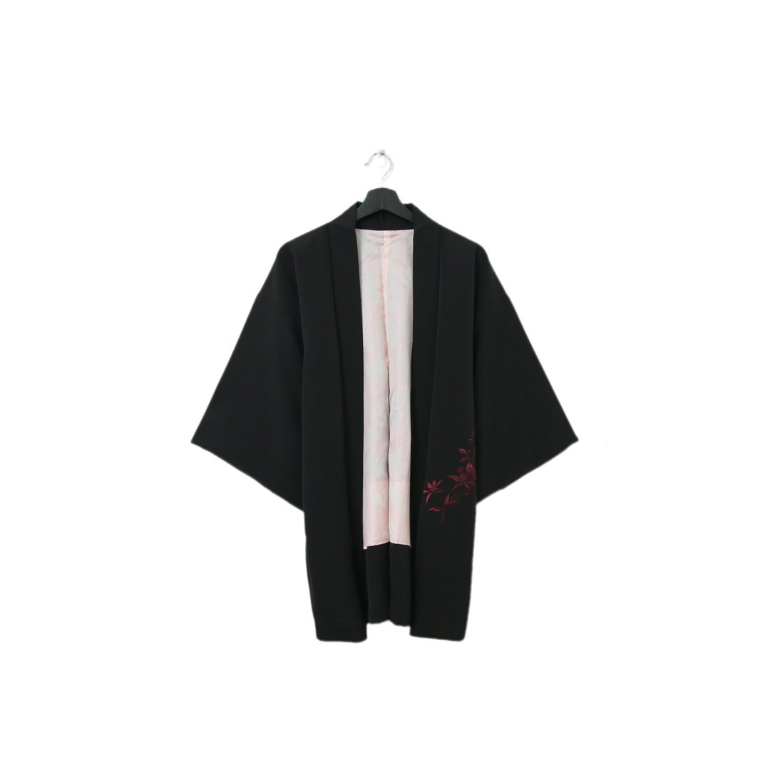 Back to Green-日本黑羽织 酒红花朵 蔓延 kk-06//vintage kimono - 女装休闲/机能外套 - 丝．绢 