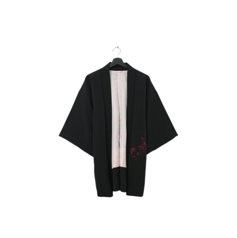 Back to Green-日本黑羽织 酒红花朵 蔓延 kk-06//vintage kimono - 女装休闲/机能外套 - 丝．绢 