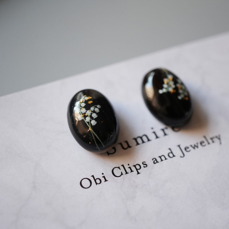 黑玛瑙 铃兰 耳环 耳夹式耳环 天然石 玛瑙 铃兰 - 耳环/耳夹 - 宝石 黑色