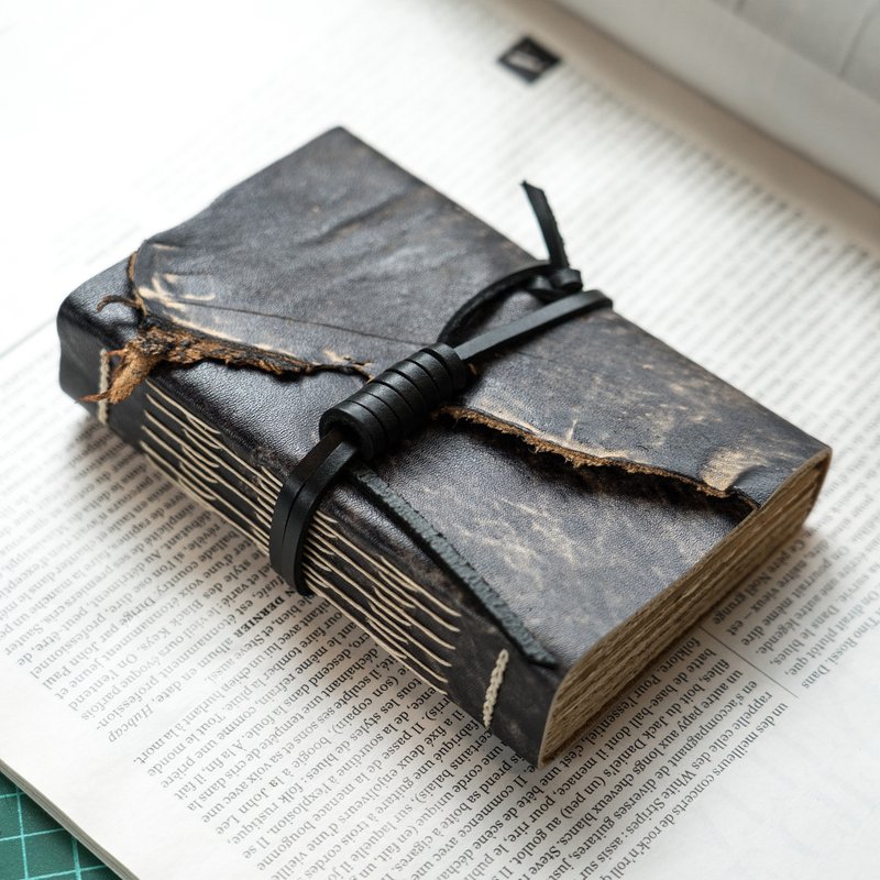 笔记本/手帐 真皮 Leather Journal, Vintage Bookbinding (Natural Edge / Rustic Black) - 笔记本/手帐 - 真皮 