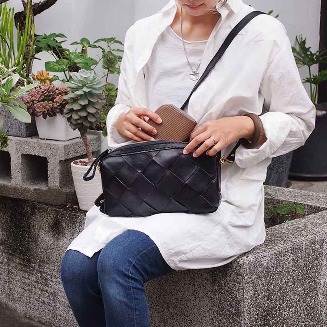 日系优美 多层次编织两用侧背/手拿包Made in Japan by Robita - 侧背包/斜挎包 - 真皮 