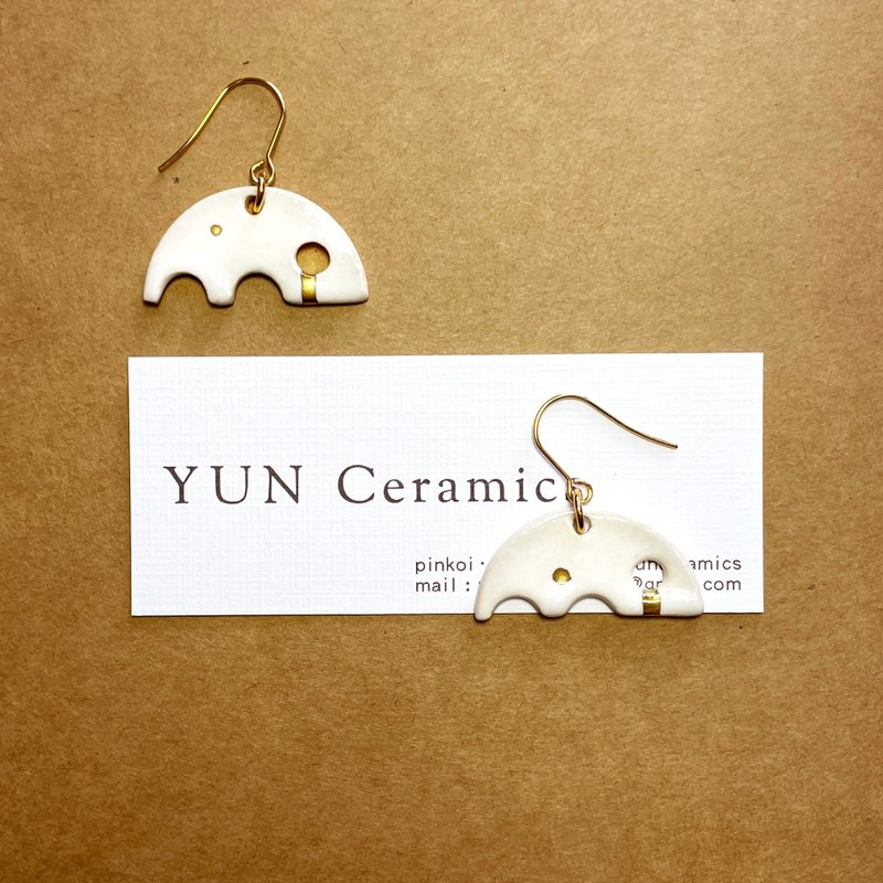 【半半_小动物1】亮面釉金 耳环 限量 抗过敏316钢镀金 毕业礼物 - 耳环/耳夹 - 陶 白色