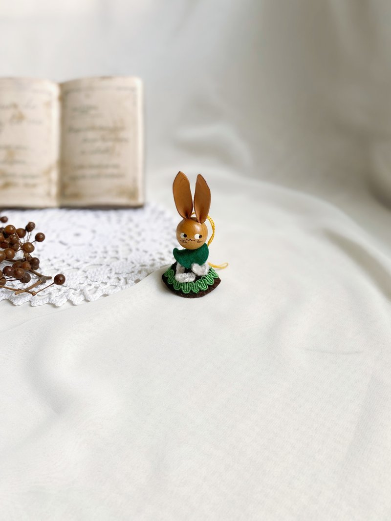 【好日恋物】德国超可爱迷你兔子娃娃公仔吊饰礼物收藏品 - 玩偶/公仔 - 陶 多色