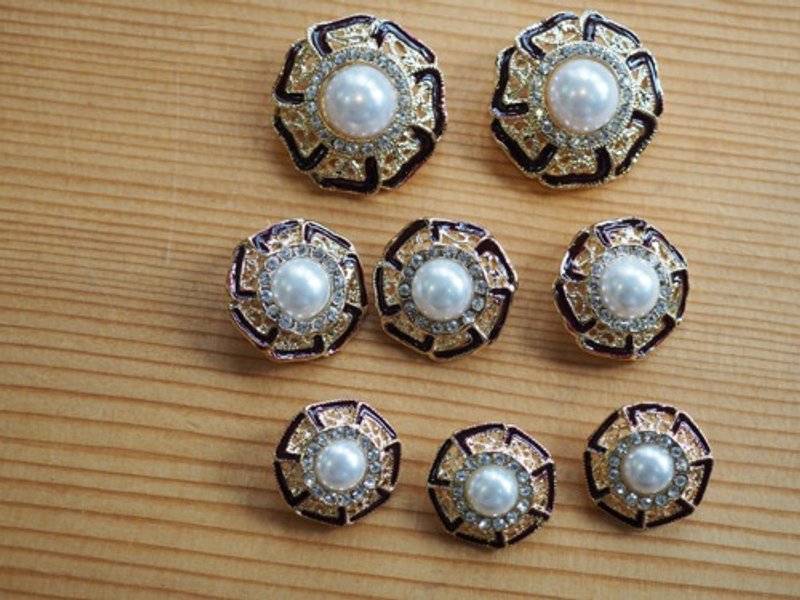 46019 Limited quantity Back hole 24mm 2 pearl metal buttons Brown - 其他 - 其他材质 咖啡色