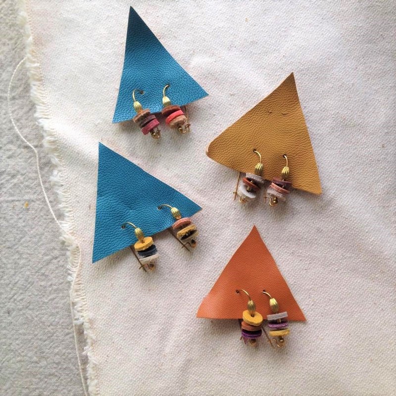 小烛火_皮革黄铜耳环 - 耳环/耳夹 - 真皮 