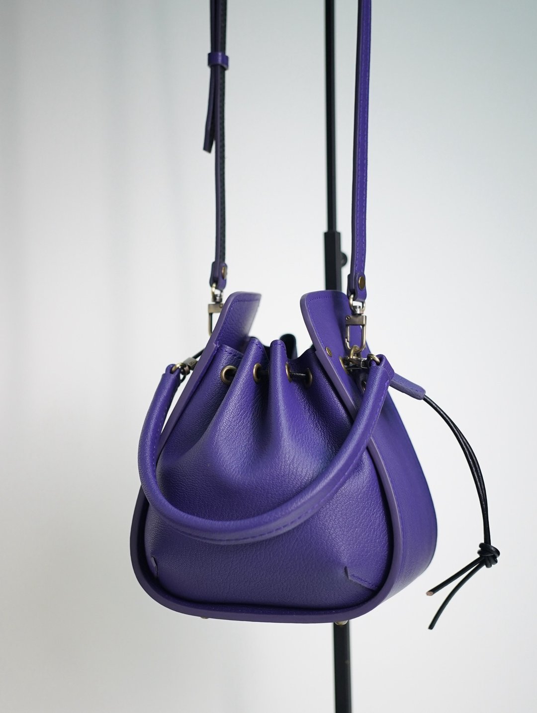 MOOS MINI Barry drawstring bucket bag拉绳水桶包(SULLY法羊紫) - 侧背包/斜挎包 - 真皮 