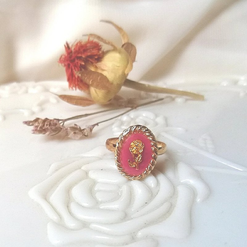 Vintage Rose Oval Ring NO.02 (Pink Free Size) - 戒指 - 树脂 粉红色