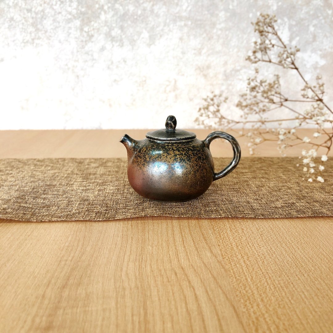柴烧陶手作 黑得发亮手捏茶壶 - 茶具/茶杯 - 陶 咖啡色