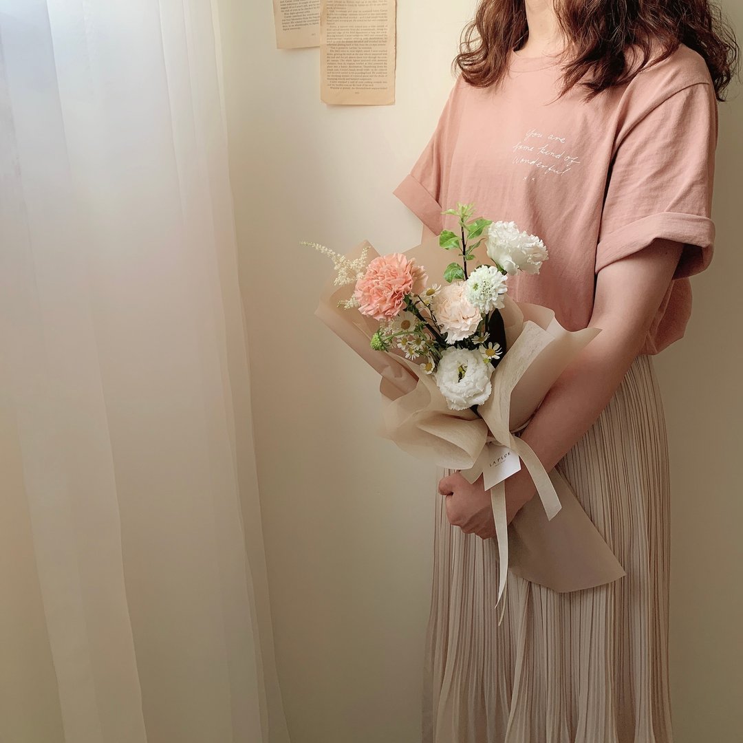 鲜花康乃馨小花束 韩式小花束 母亲节花束/母亲节花礼/母亲节礼物 - 干燥花/捧花 - 植物．花 多色