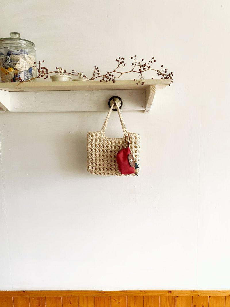 【好日手作】Handmade。手工韩国棉线编织镂空米白色手拿包 - 手拿包 - 棉．麻 白色