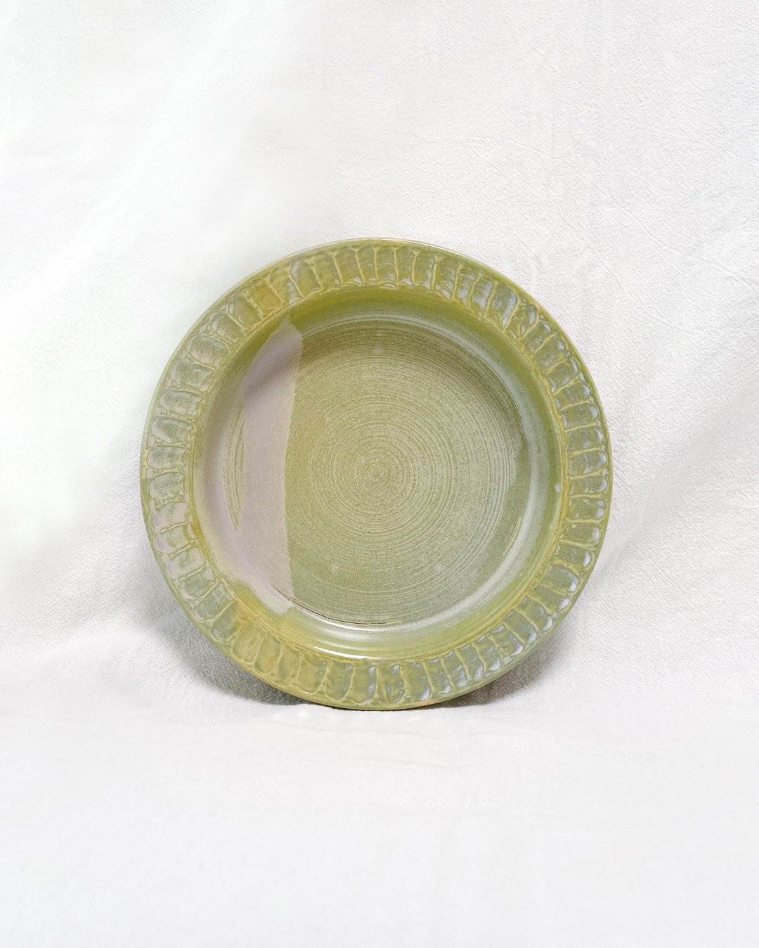 陶瓷手工 | 手造雕刻盘子 (18cm) - 盘子/餐盘/盘架 - 陶 绿色