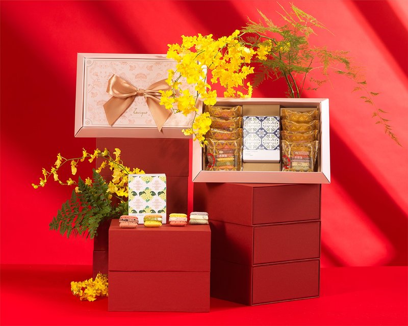 【过年礼盒】珍爱礼盒【轻巧盒1入x马卡龙牛轧糖 8入】 - 零食/点心 - 新鲜食材 粉红色