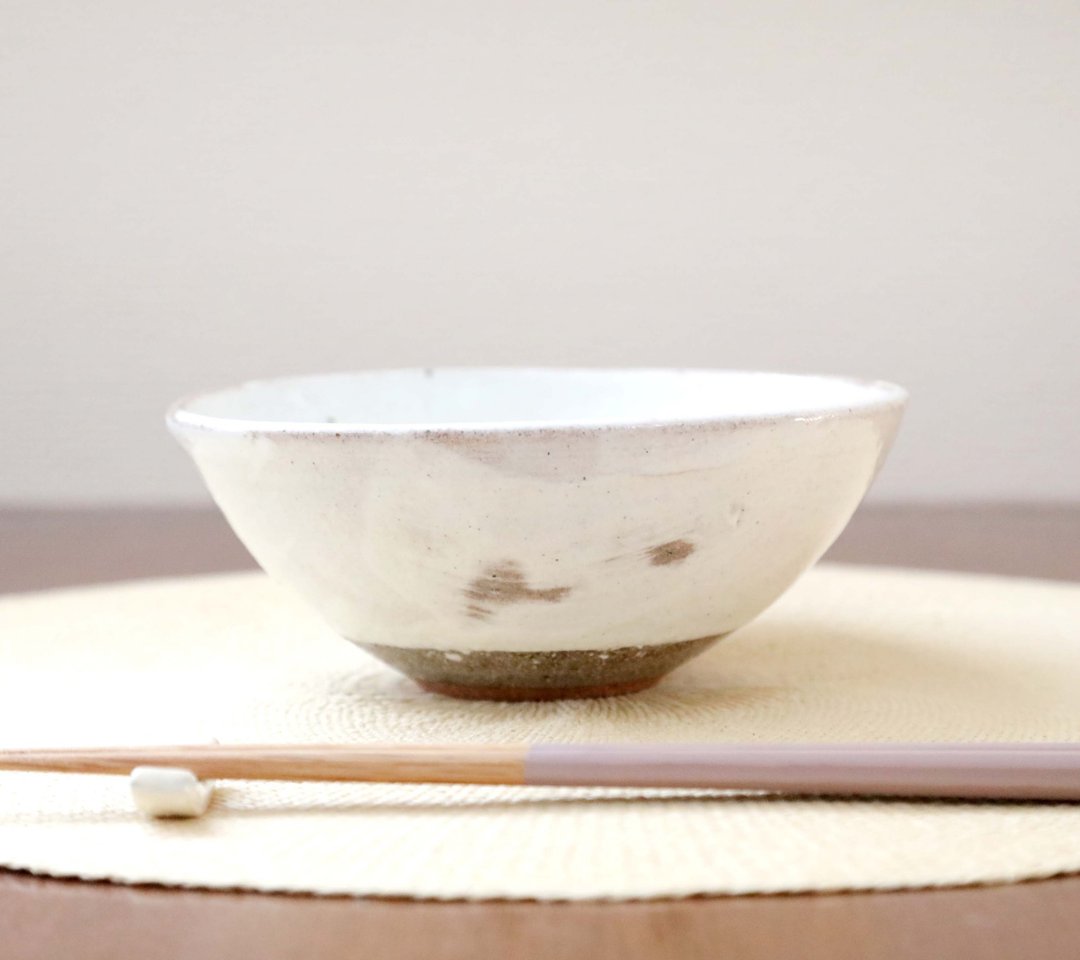 一个大粉饭碗，也可以当小碗。 - 碗 - 陶 白色