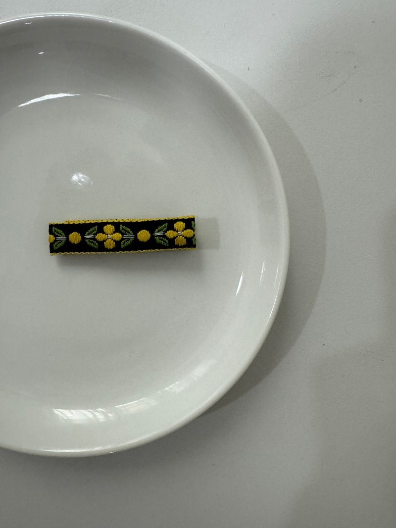 黄色花刺绣/鸭嘴夹款 - 婴儿饰品 - 聚酯纤维 多色