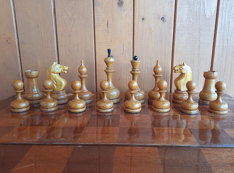 Soviet tournament chess set with large game board big weighted chess pieces USSR - 桌游/玩具 - 木头 
