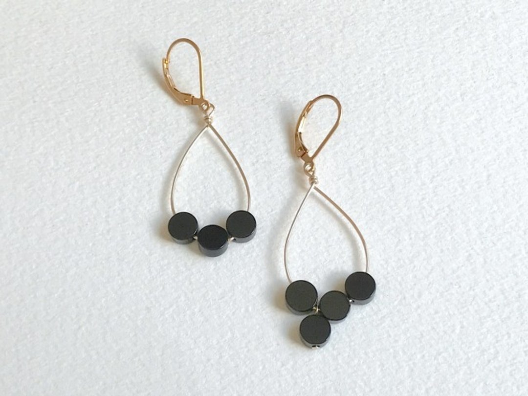 【14kgf】think（pierced earrings） - 耳环/耳夹 - 宝石 黑色