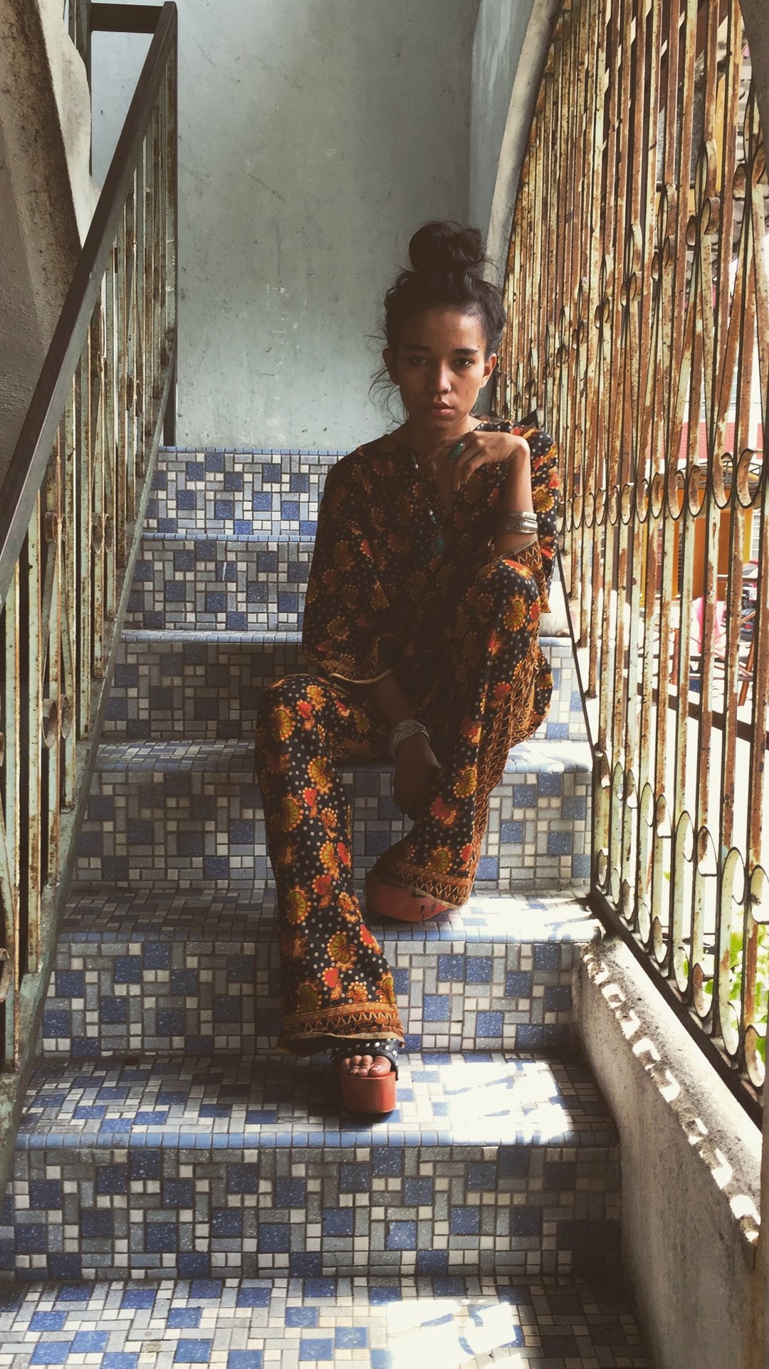 Reversible Unisex Magick Mushrooms Batik Blouse & Bellbottom Pants - 中性连帽卫衣/T 恤 - 棉 多色