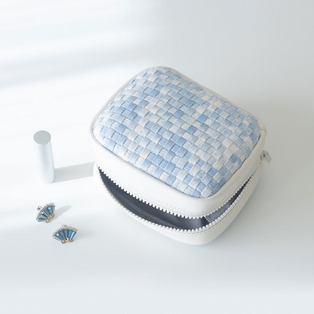 新品 编织牛仔 xPU【蓝白】大开口拉链收纳包 化妆包杂物包钱包 - 化妆包/杂物包 - 人造皮革 蓝色