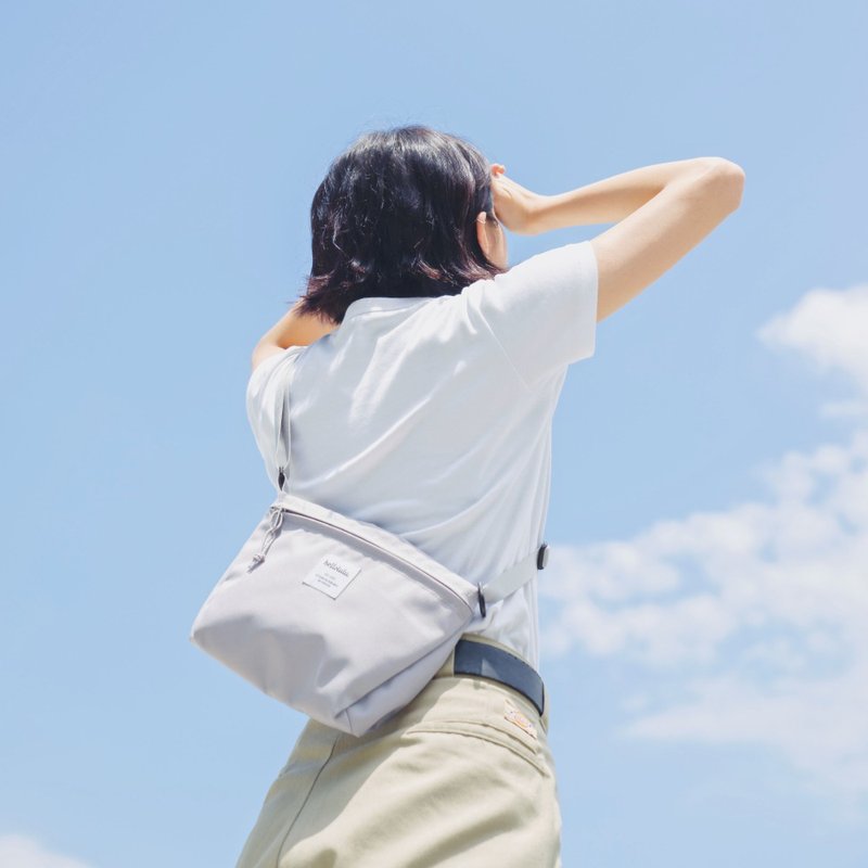 【hellolulu】旅行人气之选 | 万用小侧背包系列 | CANA (珊瑚红) - 侧背包/斜挎包 - 聚酯纤维 粉红色