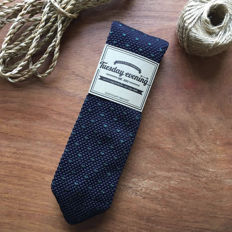 Knitted Neck Tie Navy Blue Green Grass - 领带/领带夹 - 聚酯纤维 蓝色