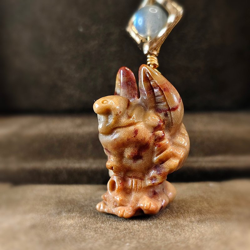 阿努比斯吊坠 | 珊瑚玉 | 拉长石 | 一品一拍 | - 项链 - 水晶 