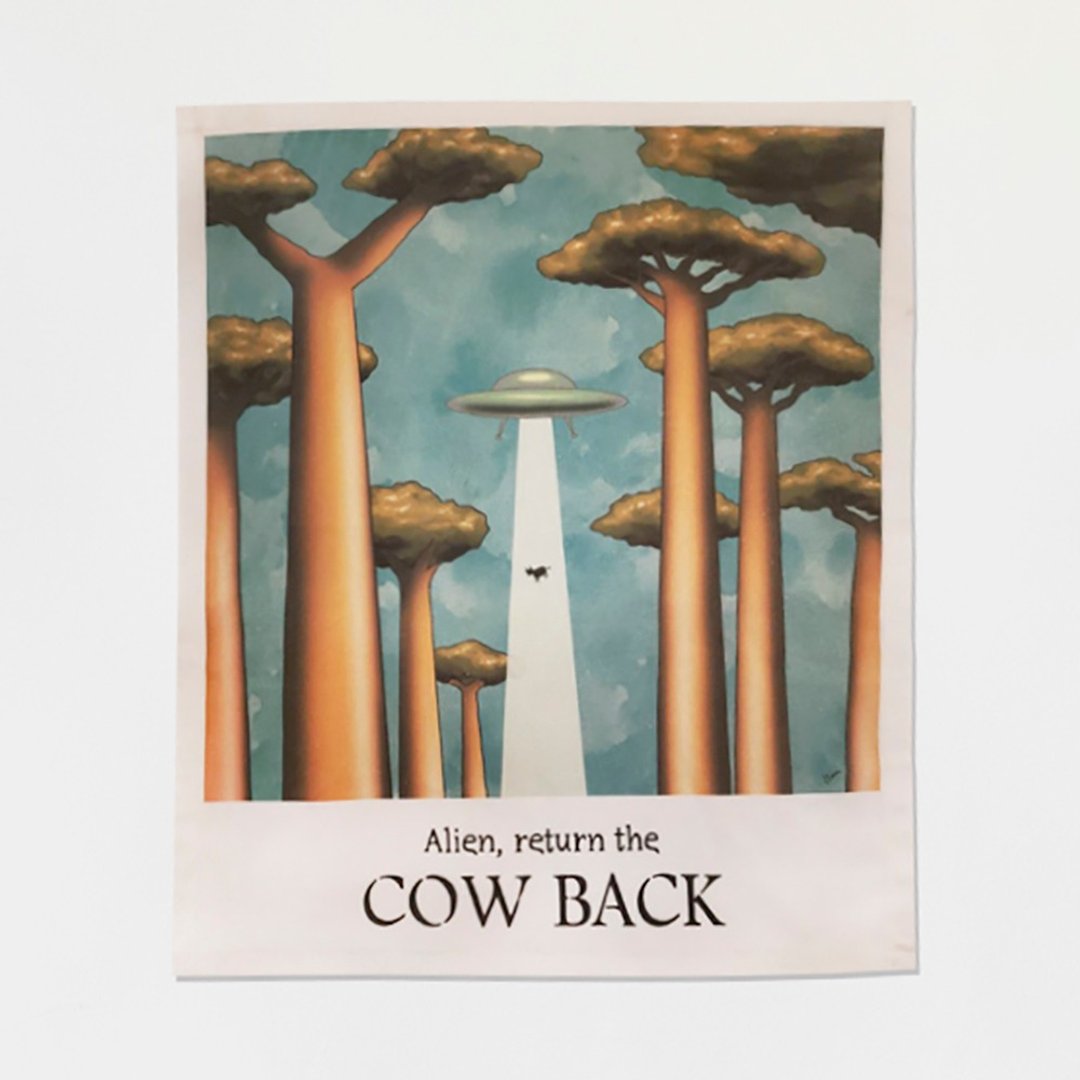 COW BACK // 外星人 还我牛 // 挂布 - 海报/装饰画/版画 - 棉 白色