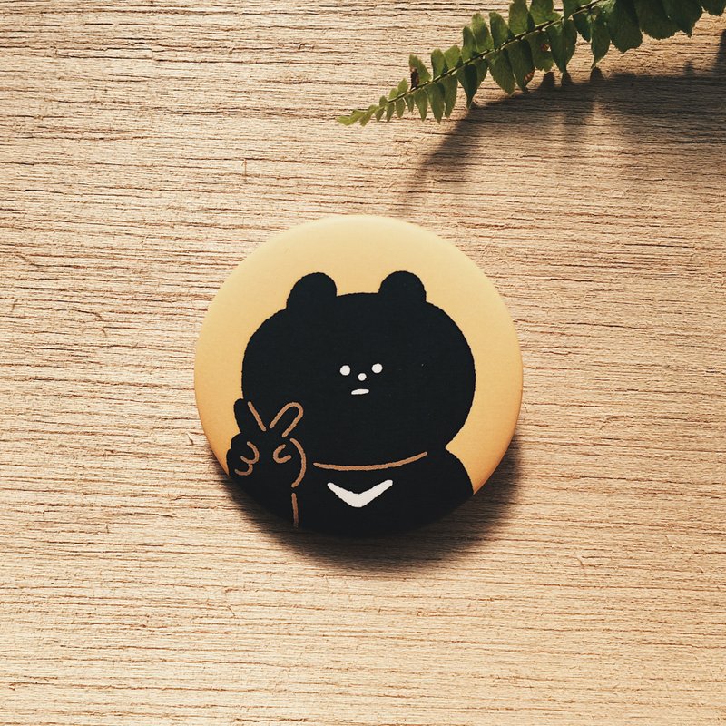 Say Yeah 胸章44mm - 台湾黑熊 - 徽章/别针 - 其他金属 多色