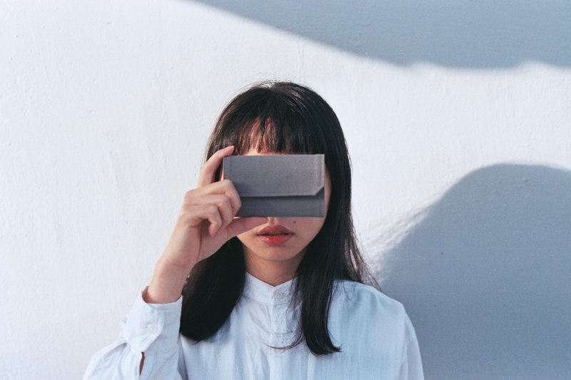 灰灰 帆布 可水洗纸 零钱包/卡片夹 色票系列 - 零钱包 - 棉．麻 灰色