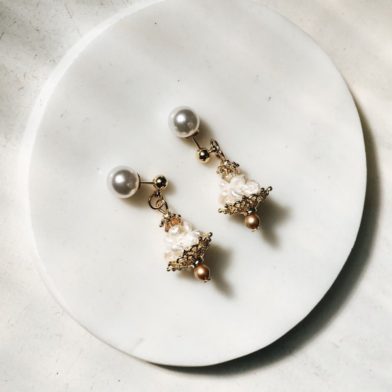 Ricotta's Fool 牛奶花甜冰耳饰 - 耳环/耳夹 - 半宝石 白色