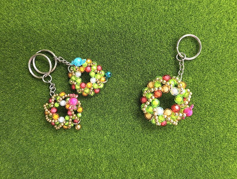 【慈光手作】造型串珠吊饰－圣诞花圈 - 钥匙链/钥匙包 - 压克力 绿色