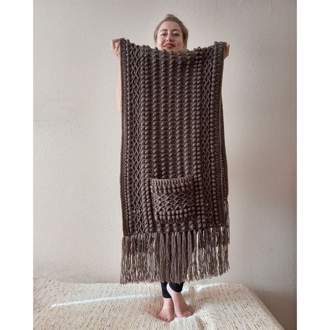 Crochet Pattern Scarf with Pockets, Crochet Shawl, Boho Crochet Wrap, Cozy Warm - 丝巾 - 羊毛 咖啡色